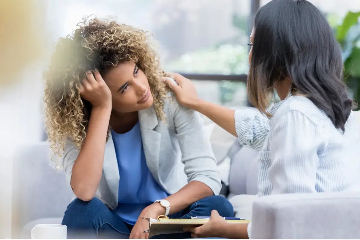Supervisor and employee discussing a workplace mental health accommodation request