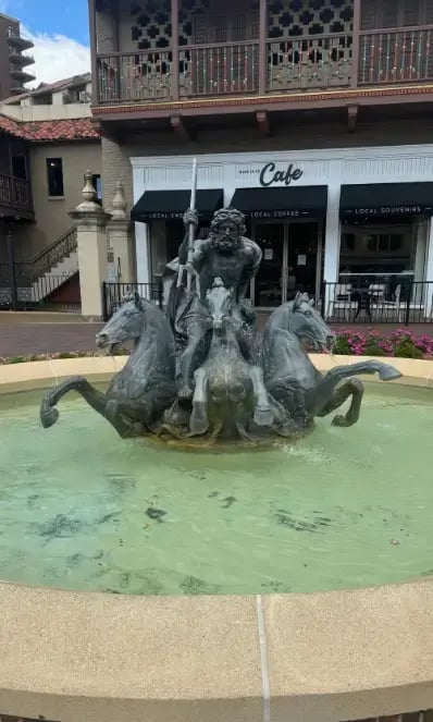 Neptune-Fountain-Country-Club-Plaza-Kansas-City (1)