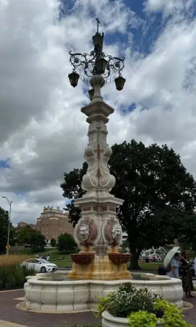 Seville-Light-Kansas-City-Fountain-Country-Club-Plaza (1)