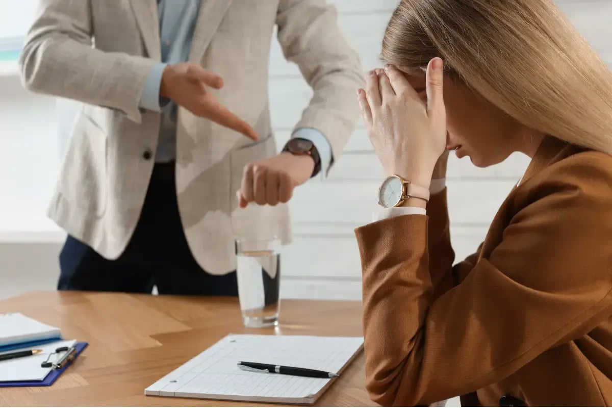 Supervisor disciplining employee with mental health issues after ongoing attendance and tardiness concerns