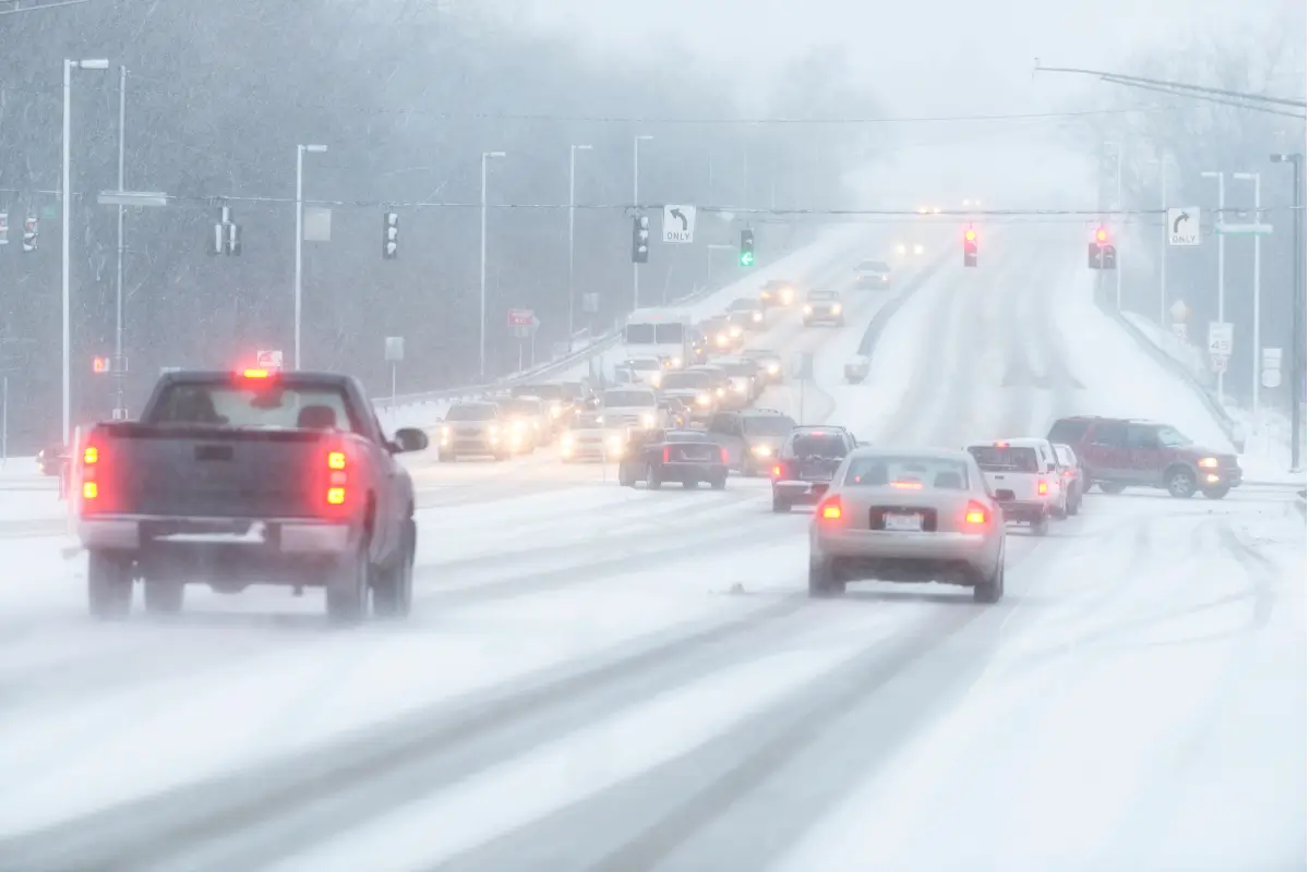 can-employers-require-attendance-during-winter-storms (1)