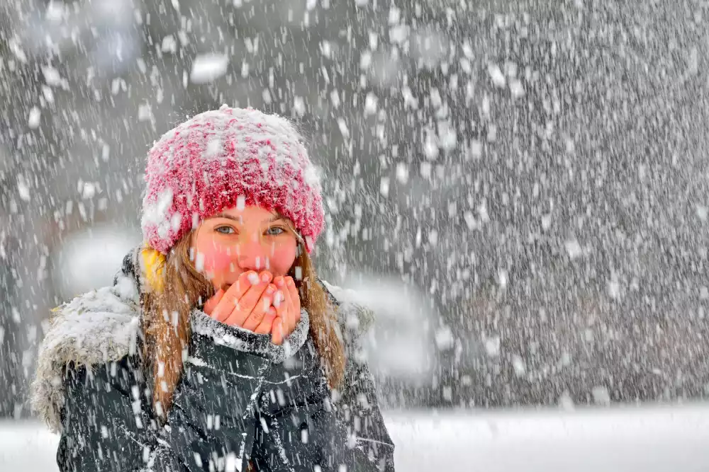 Staying Connected During the Storm: Tips to Announce Weather Closures